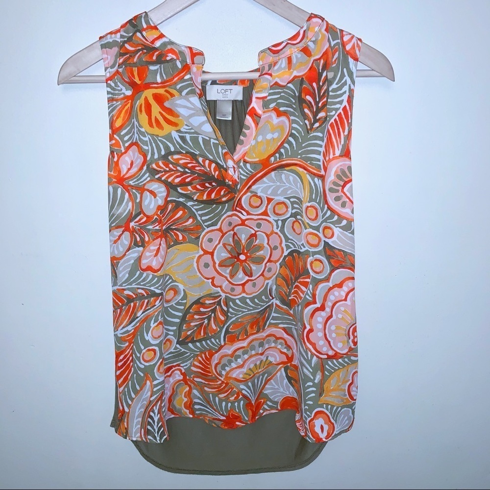 EUC LOFT Flowery Top - Picture 2 of 5